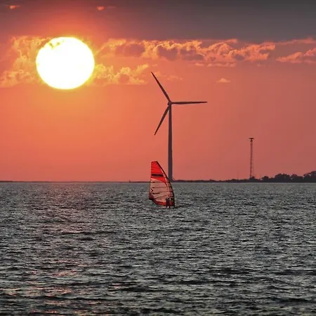 15 Min By Foot From Yyteri Beach!