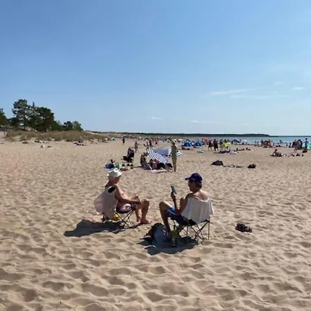 公寓 15 Min By Foot From Yyteri Beach! 波里